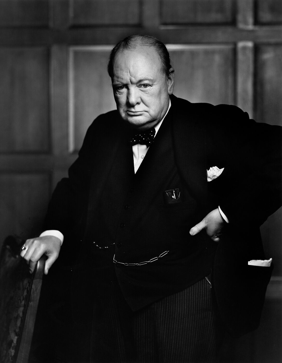 More than 100 Yousuf Karsh photographs now on display at the MMFA